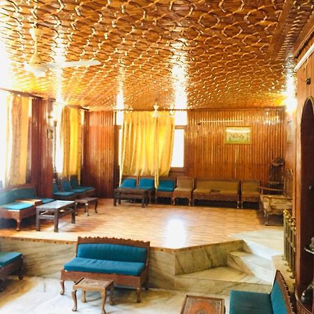 Kashmir Hill Town Hotel Srīnagar Екстериор снимка