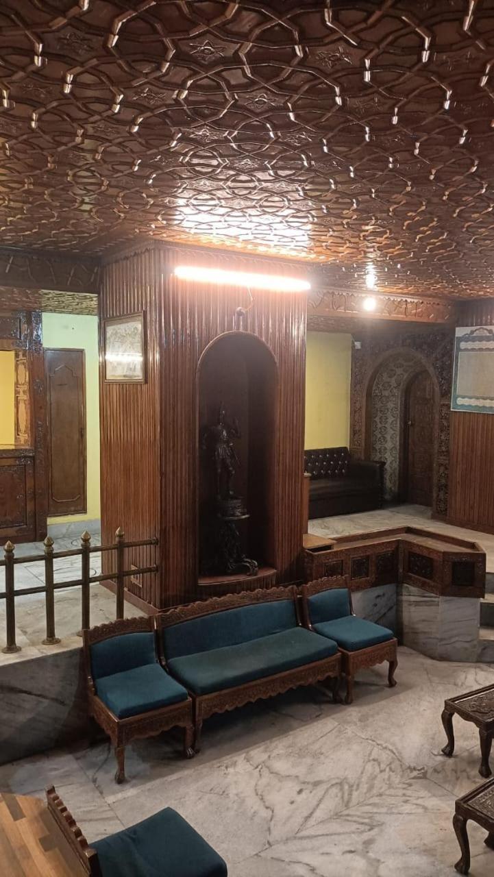 Kashmir Hill Town Hotel Srīnagar Екстериор снимка