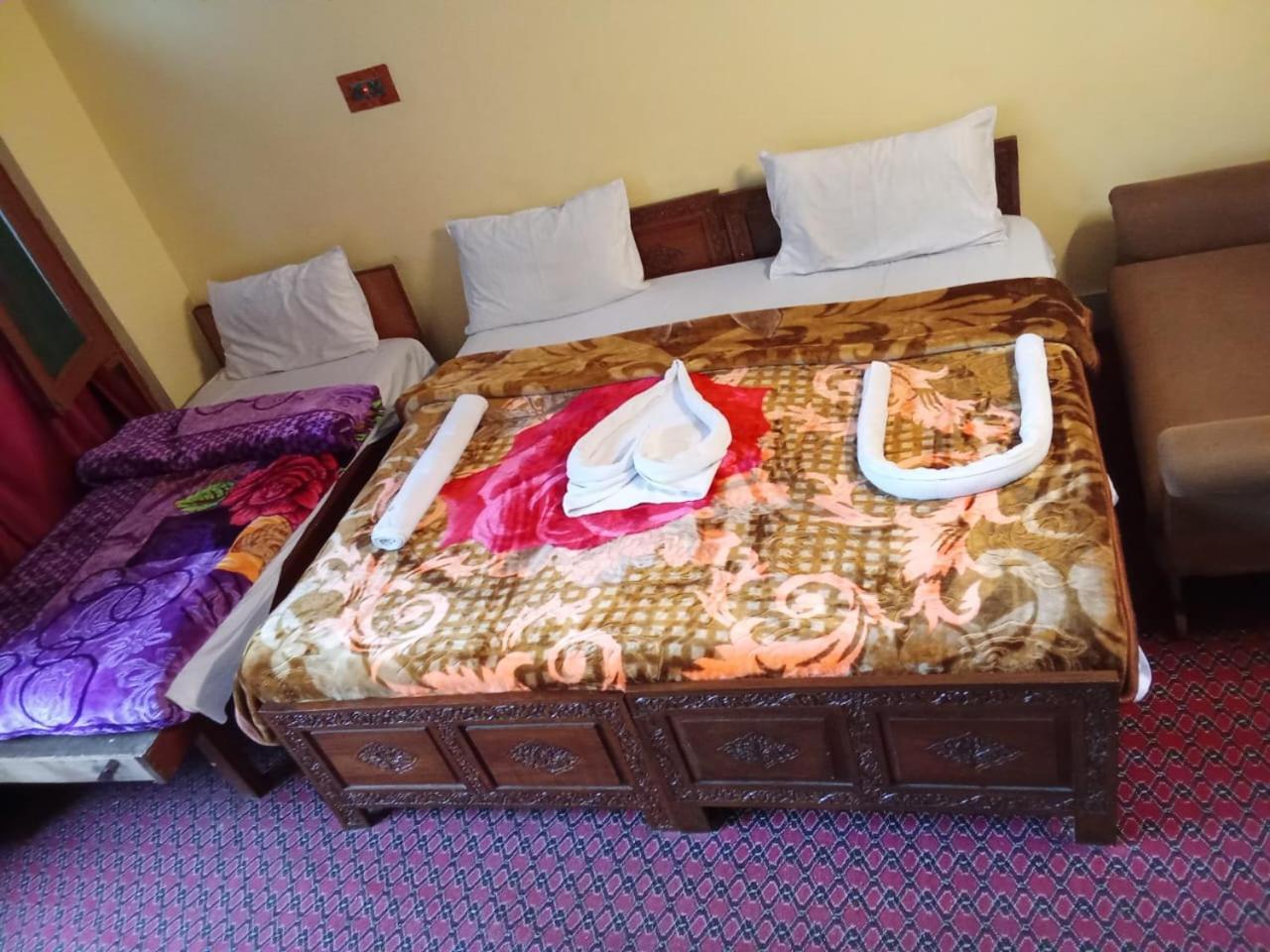 Kashmir Hill Town Hotel Srīnagar Екстериор снимка
